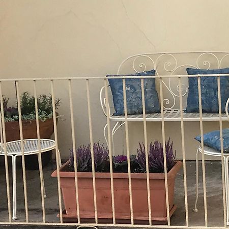 A Due Passi Dal Duomo Hotel Биела Екстериор снимка