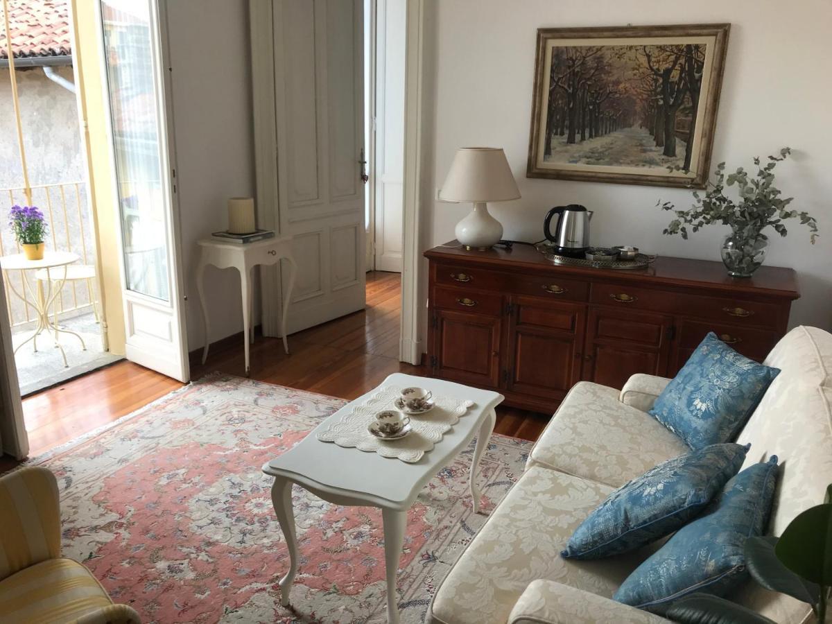 A Due Passi Dal Duomo Hotel Биела Екстериор снимка