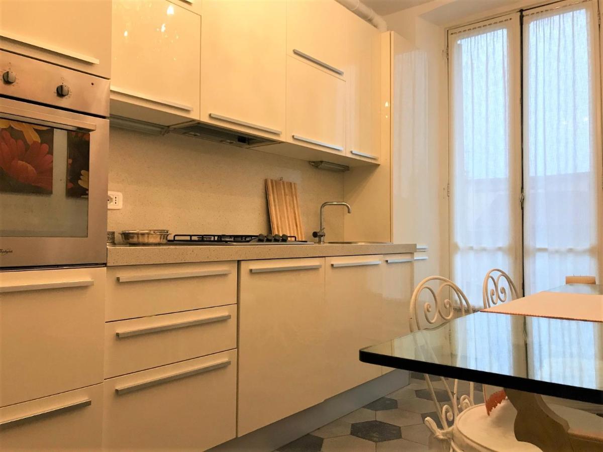 A Due Passi Dal Duomo Hotel Биела Екстериор снимка