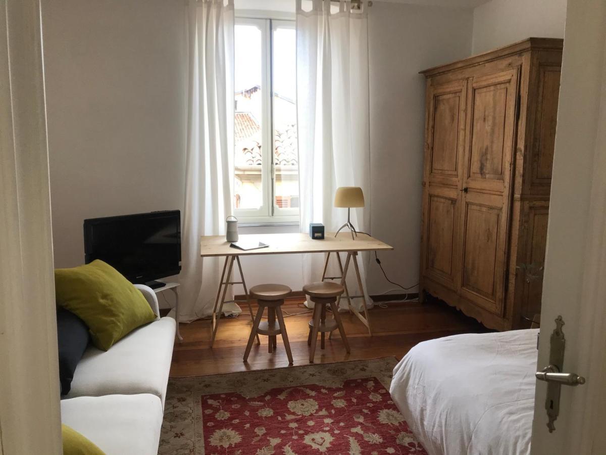 A Due Passi Dal Duomo Hotel Биела Екстериор снимка